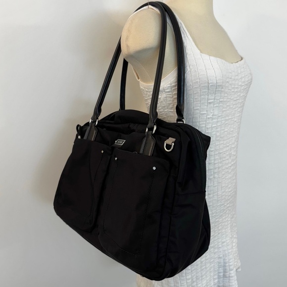 Tumi Voyageur Cortina Boarding Bag / Overnight Weekender Tote / Travel /Vacation - Picture 2 of 9